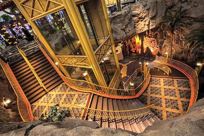 Canad Inns Destination Centre Club Regent Casino Hotel Winnipeg Buitenkant foto